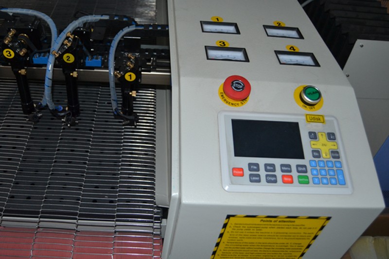 Auto Feeding CO2 Laser Fabric Cutting Machine