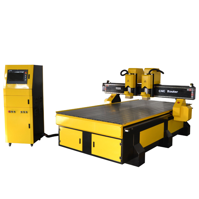 Independent double heads CNC router 