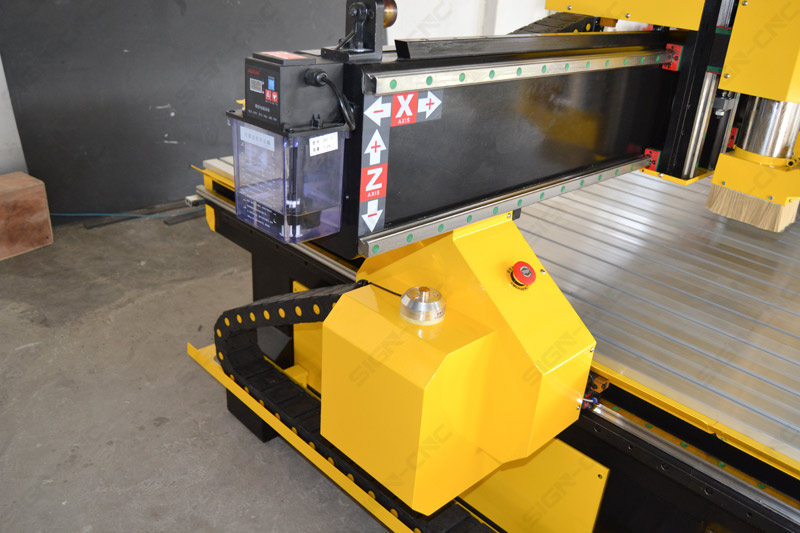 Independent double heads CNC router 